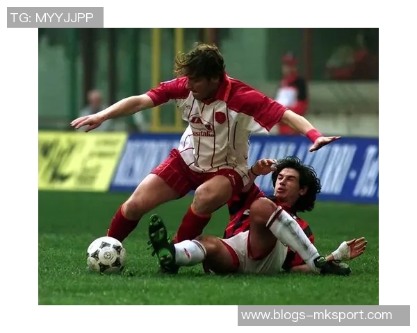 2009年AC米兰对决回顾:经典比赛中的精彩瞬间与战术分析